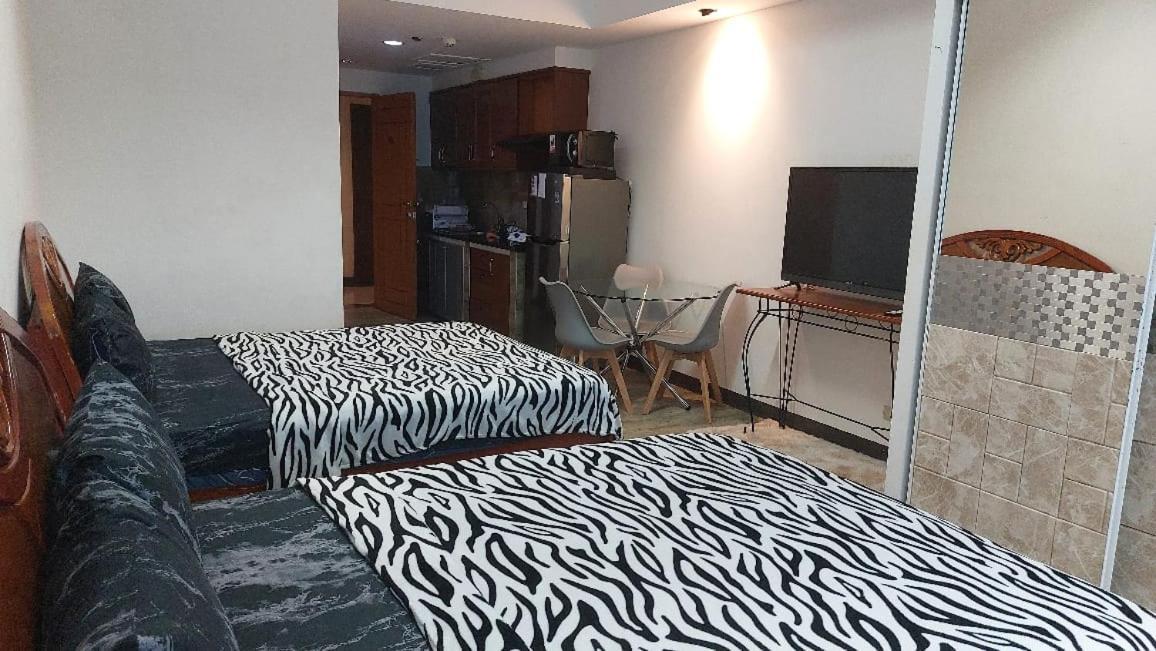 Appartamento Manila Bay Front Delux Pearl Of The Orient Esterno foto